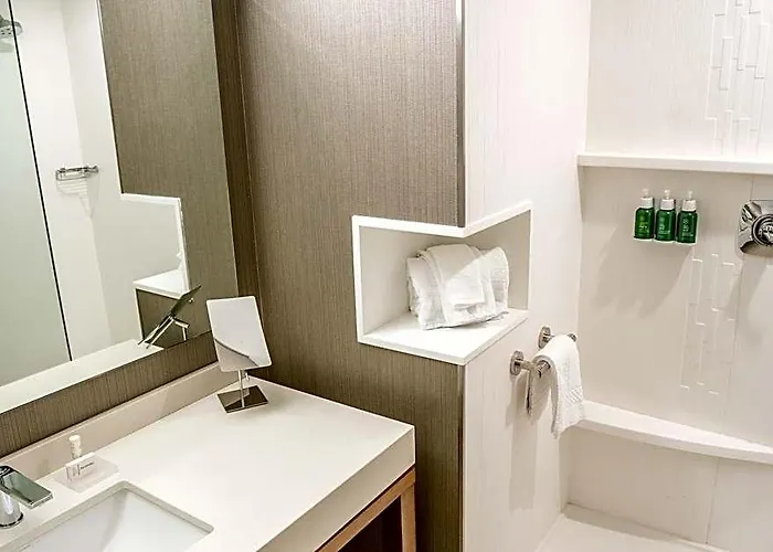 Courtyard By Marriott
