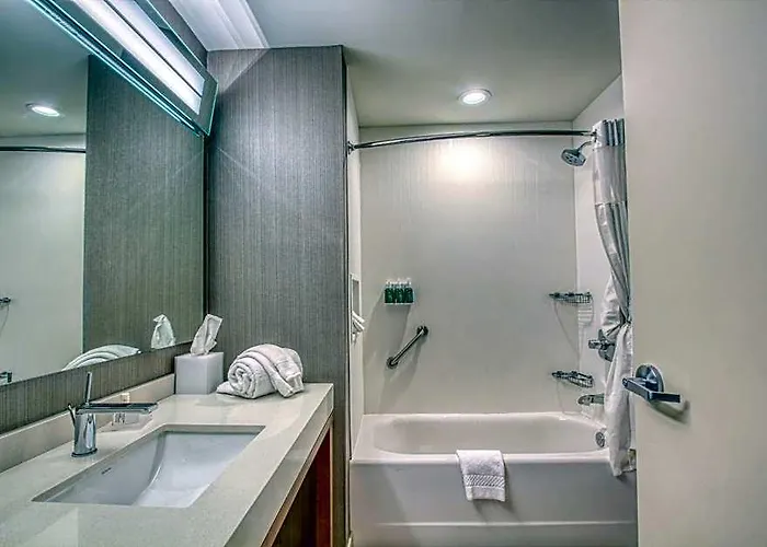 Courtyard By Marriott Hotel