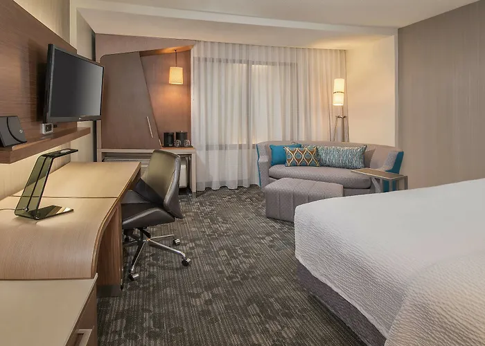 Hotel Courtyard By Marriott